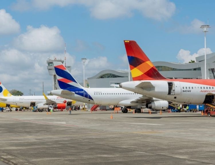 Colombia sismo operaciones aeropuertos