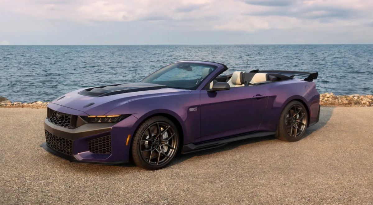 Ford Mustang Dark Horse SC Convertible 2027
