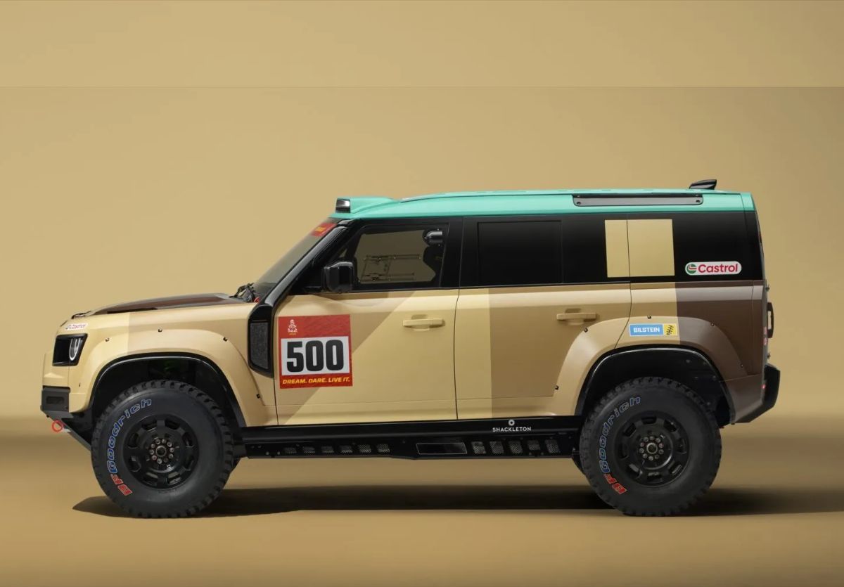 Land Rover Defender Dakar 2026