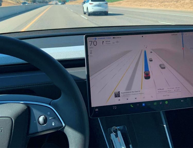 Tesla FSD Colombia