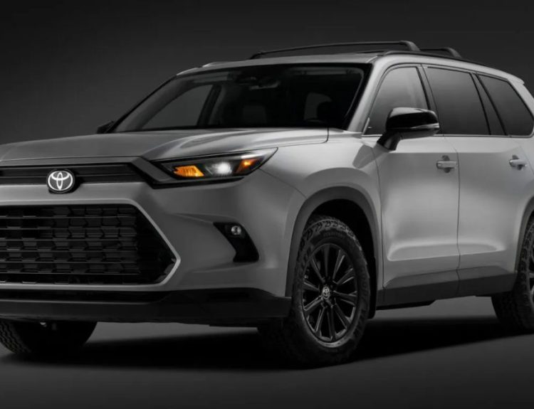 Toyota Grand Highlander Woodland 2027