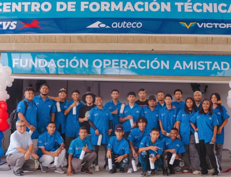 Auteco capacitaciones jóvenes Colombia 2026