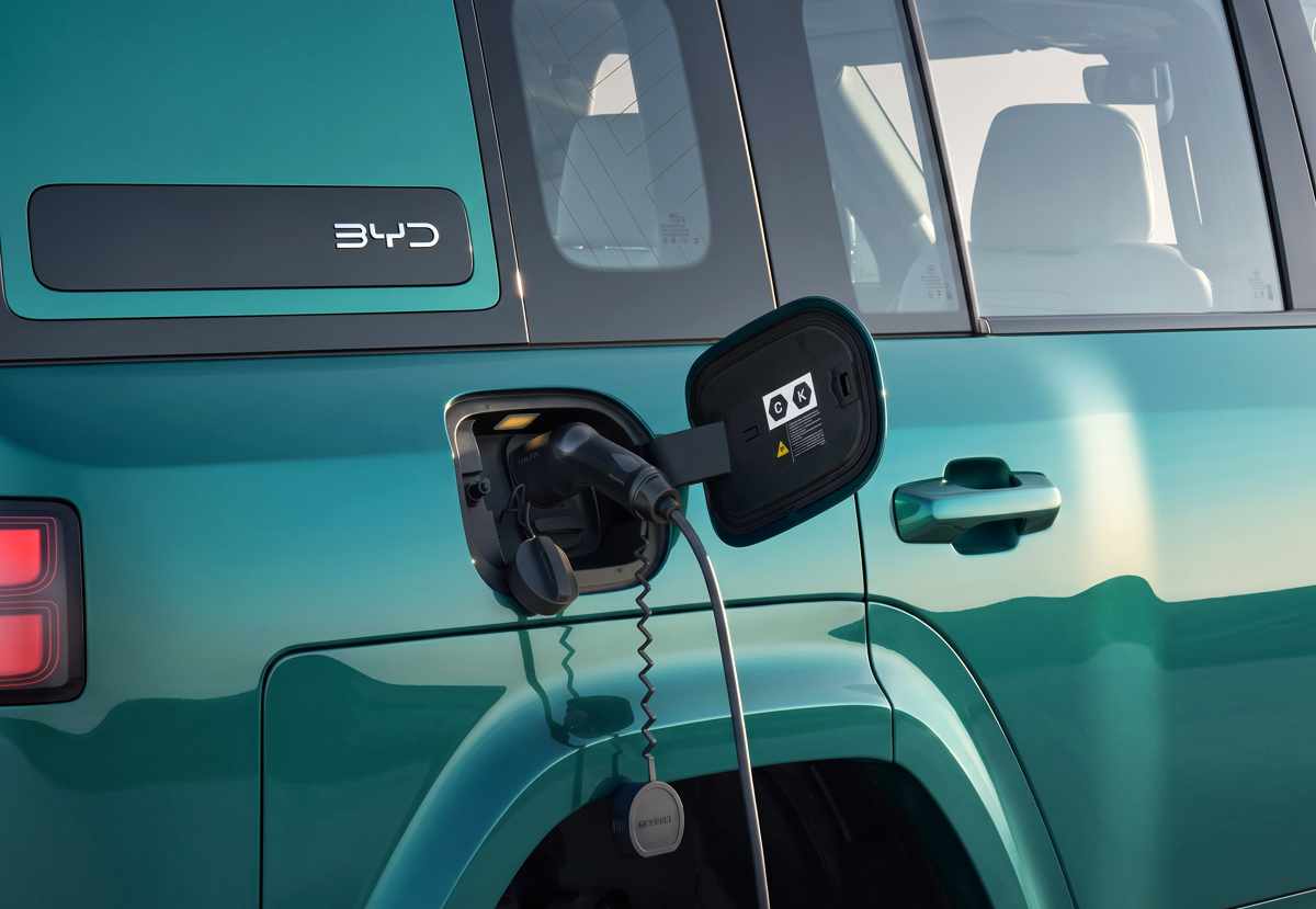 BYD Ti7, camioneta 4x4 híbrida enchufable