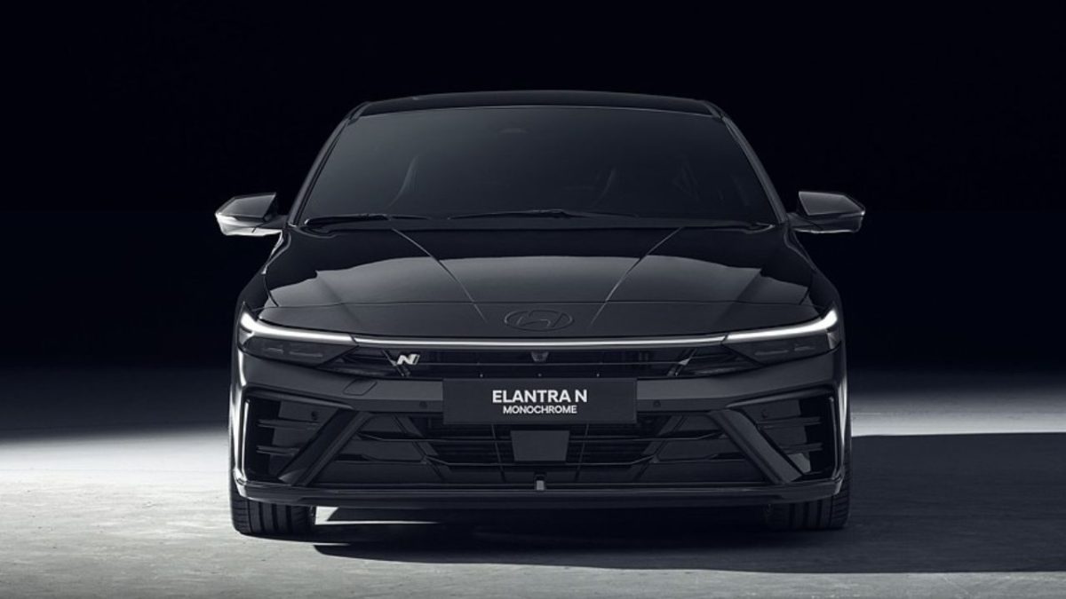 Hyundai Elantra Monochrome 2026