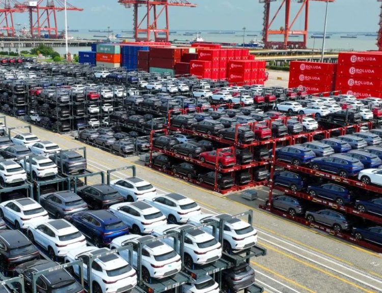 China y Corea del Sur importaciones de carros Colombia 2026