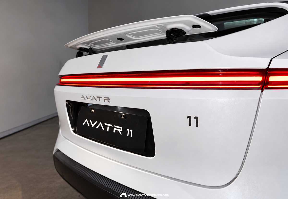 Avatr 11, Avatr 11 Colombia